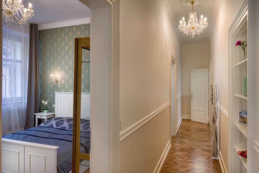 Smetanovo Nabrezi - Riverview Old Town Apartment Прага Екстер'єр фото