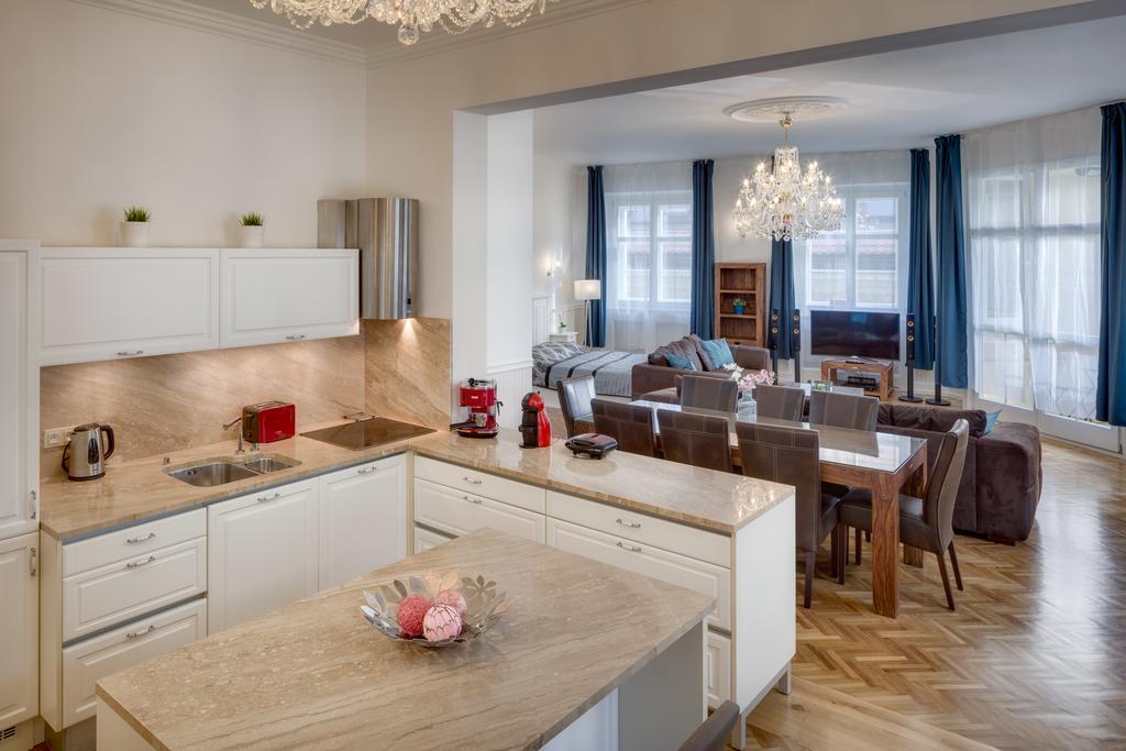 Smetanovo Nabrezi - Riverview Old Town Apartment Прага Екстер'єр фото